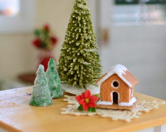 Miniature Gingerbread House, Miniature Christmas Decorations, Christmas Miniatures, Dollhouse Accessories, Dollhouse Decor