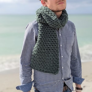 CROCHET PATTERN, Men's Crochet Scarf Pattern, Beginner Men's Crochet Scarf, Classic Bulky Weight Men's Crochet Scarf Pattern