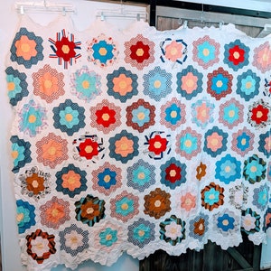 Vintage Handmade Handstitched Grandmother's Flower Garden Quilt TOP - Quilt TOP - Grandmother's Flower Garden Quilt TOP