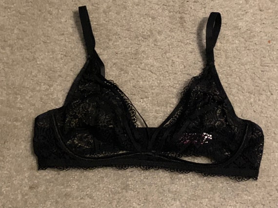 Black Bra, 36C Size 36 C - $15 New With Tags - From Lindys
