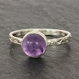 Hübscher Amethystring Silber