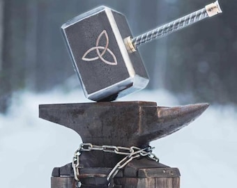 Marteau Mjölnir en acier forgé à la main de 40 kg | Incrustation de cuivre, fabrication artisanale en Laponie