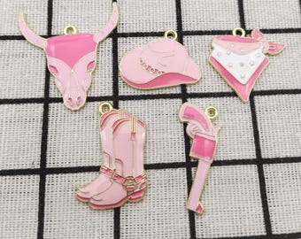 10 piezas, dije de esmalte con forma de sombrero de vaca, bota, pistola o bufanda, colgante hecho a mano para pulsera, pendientes y collar, suministros para la fabricación de joyas DIY.