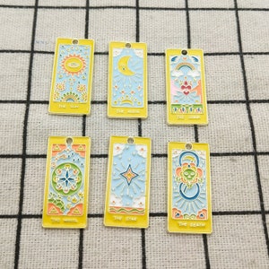 10/12 szt., Słońce Księżyc Gwiazda Koło Miłości Desth Tarot Charms Bransoletka z zawieszką z emalii Kolczyki Naszyjnik Wisiorek Biżuteria Akcesoria Pozłacane