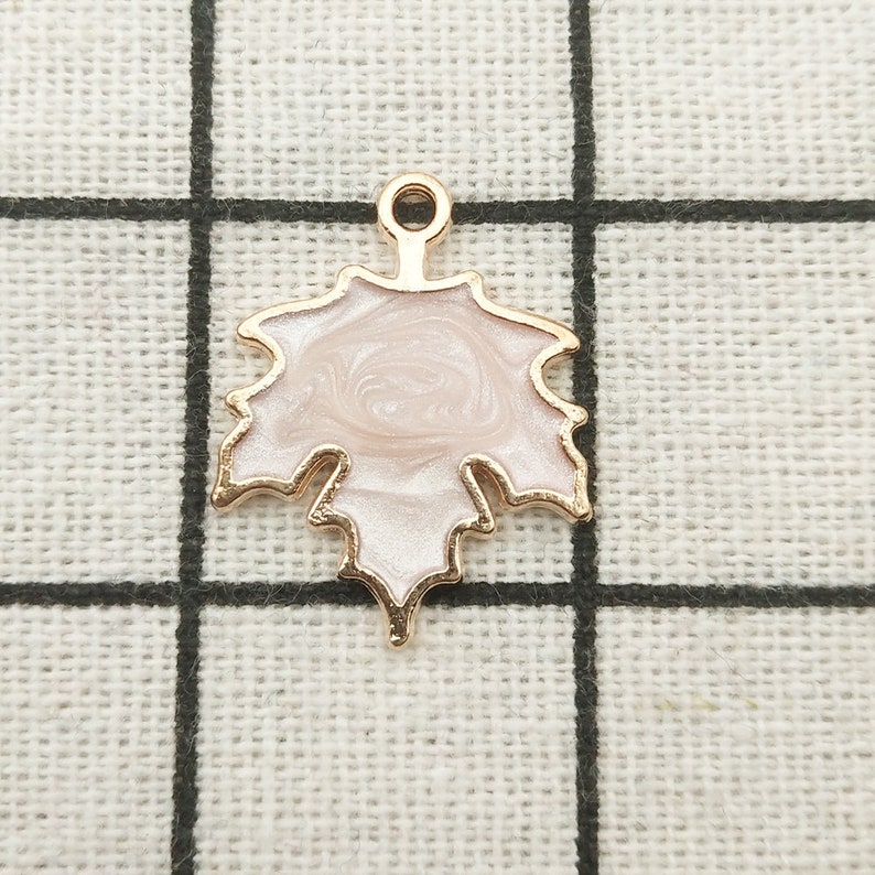 10Pcs Maple Leaf Enamel Pendants Charm For Necklace Bracelet Jewelry Making 10Pcs Maple Leaf Enamel Pendants Charm For Necklace Bracelet Jewelry Making