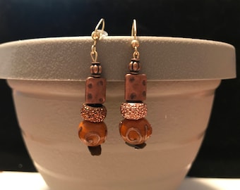 Brown and bronze earrings (brown swirl earrings)(brown sparkling earrings)