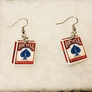 Pendientes de playing Cards (pendientes rummy, joyas de baraja de cartas, pendientes de 4 reinas, pendientes en miniatura)