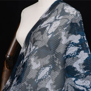 Wrinkle Gauze Fabric: Lightweight Fashion Fabric for Dressmaking
