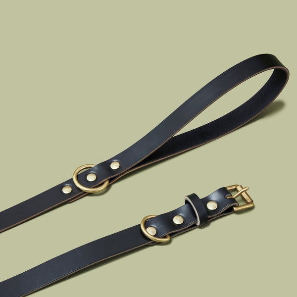Zwart lederen halsband en lijnset, gepersonaliseerde halsband en riem