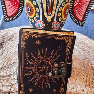 Sonne & Mond Indisches Tagebuch, handgemachtes Deckelrandpapier, schönes handgemachtes altes Recyclingpapier, Größe 7 × 5 Zoll