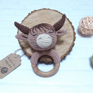 Baby rattle Highland cow  Expecting mom gift Baby girl gift basket Gender reveal ideas New mom gift Pregnancy announcement Soon to be mom