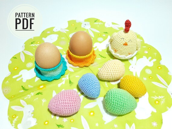 Chicken With Chick Easter Egg Holder