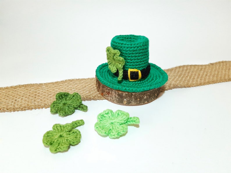 Mini Kabouterhoed haakpatronen St Patricks dag decor Amigurumi haakpatroon St Patricks dag ornament afbeelding 2