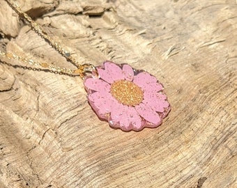 Pink daisy necklace with gold leaf - flower necklace - resin jewellery - gift for her - pressed flower necklace