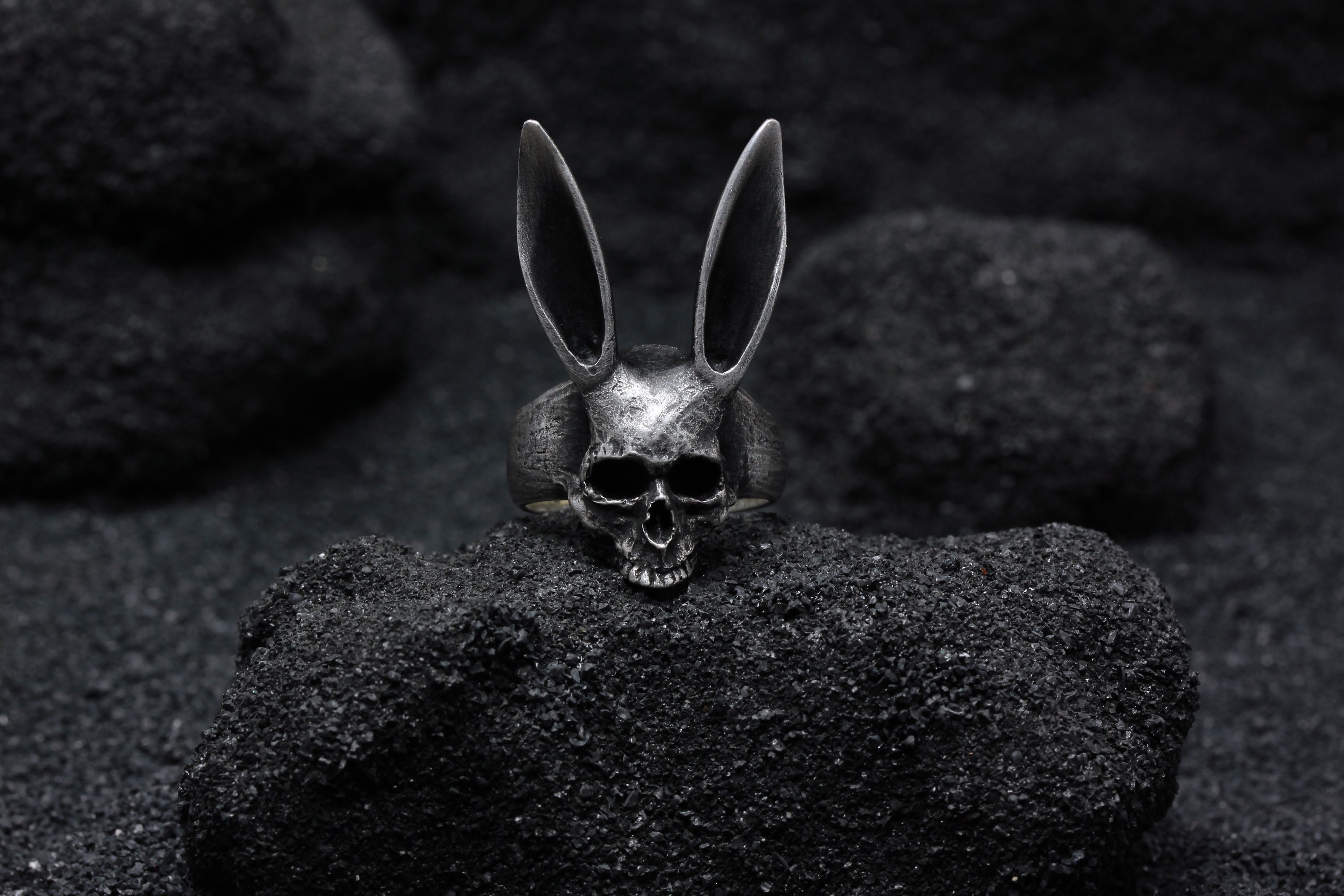 Vintage Rabbit Skull Butterfly Rings Black Metal Texture Bad Bunny moths  Ring Punk Hip-hop Men's Jewelry gifts Movie Accessories