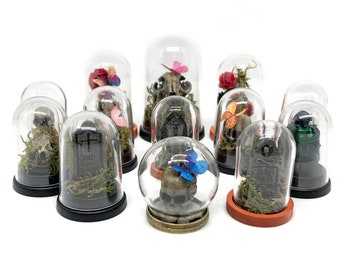 Small 5.5 cm (2.125 in) Handmade Bell Jar Curiosities with Tiny Skulls and Flowers