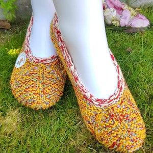 Hand Knitted Women&#39;s Slippers Handmade slippers.Size 4 / UK 36-37