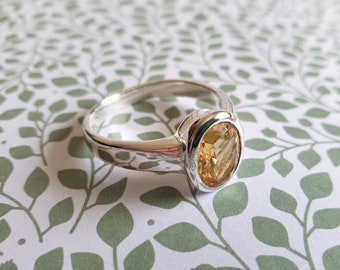 Solid silver ring and citrine gemstone