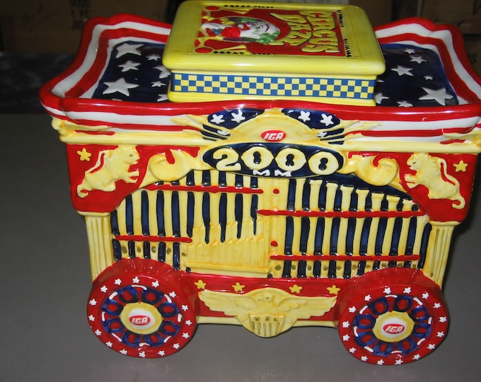 Circus Daze Cookie Jar