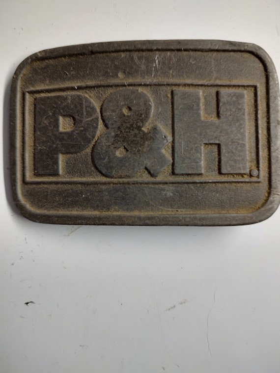 P & H Belt Buckle