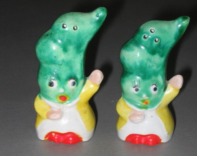 Pea Pod Heads Salt and Pepper set