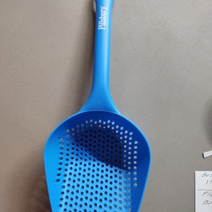 Pillsbury Doughboy Plastic Scoop