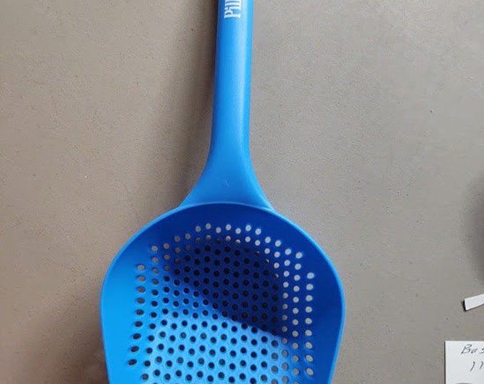 Pillsbury Doughboy Plastic Scoop