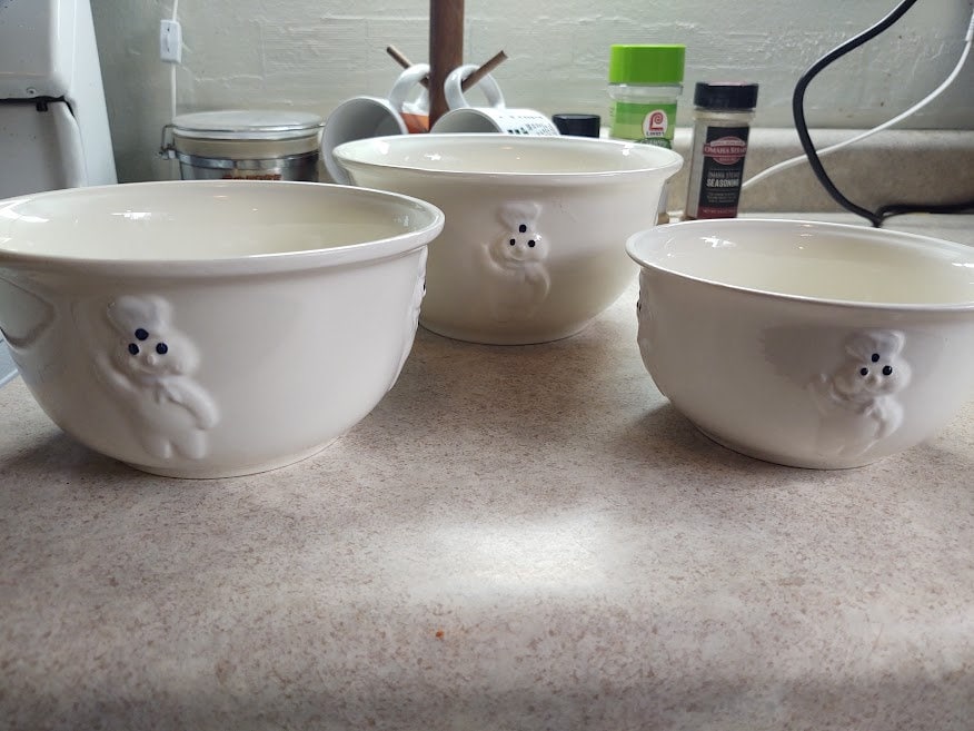 Pillsbury Doughboy Mixing Bowls Reduced