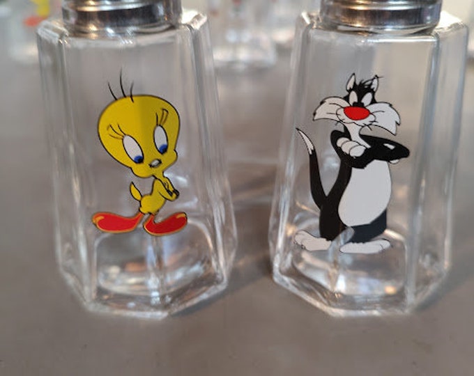 Tweety and Sylvester Salt and Pepper set