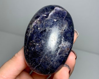 violet iolite