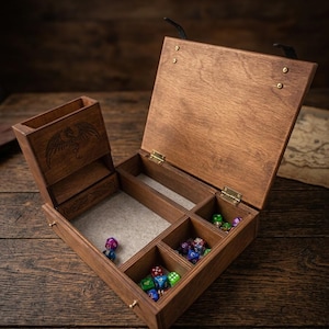 Dice Sets Organizer Dice tower Wooden Box Organizer with Sections for Storing Dice Accessories Terry Type Setting Personalization of Images