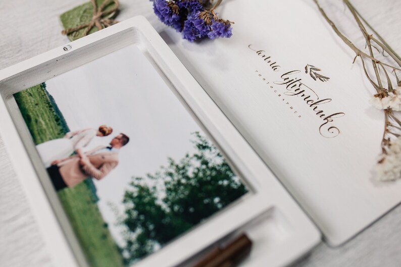 Set5 USB Photo Memory Box /6x8 wood print shops box/ box for photos and USB drive/wooden photo box/wedding memory box/Personalized/magnet latch