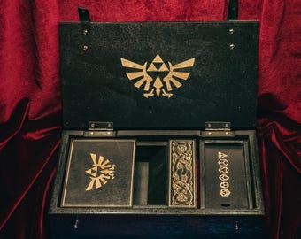 Juego de dados Zelda Triforce negro N bandeja para dados y torre de dados caja para dados Dragons Bandeja para dados caja legendaria Almacenamiento de dados personalizado Bandeja para dados de mesa