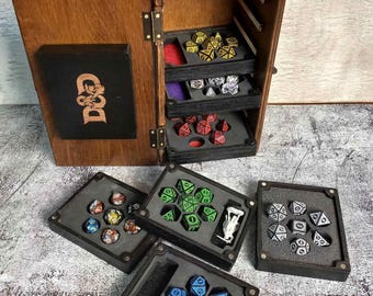 Armario para guardar dados de juegos de D&D, organizador de dados de madera con bandejas, estuche para colección de dados, vitrina para juegos de rol.