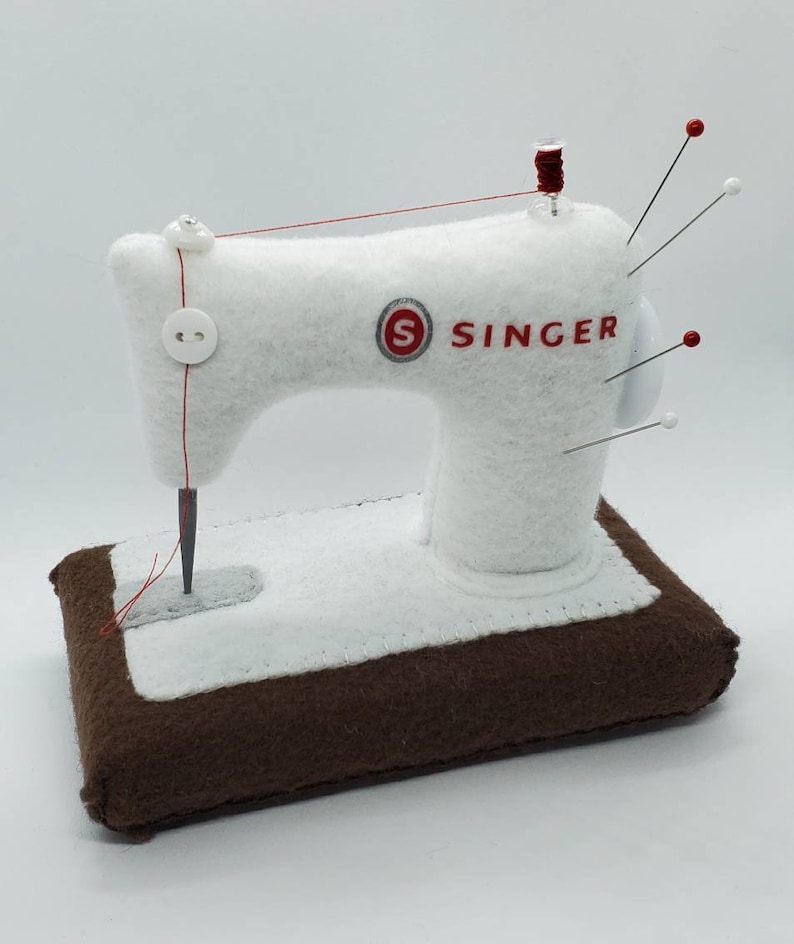 Pin cushion Sewing machine pin cushion Janome Pin cushion Sewing gifts Pin cushions Original pin cushions sewing notions Singer machine