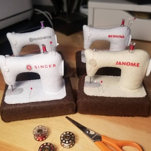 Pin cushion | Sewing machine pin cushion | Sewing gifts | Original pin cushions | sewing notions |