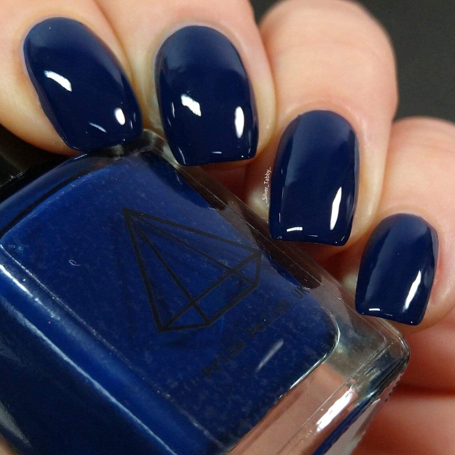 Matching Your Manicure to Your Outfit: Gorgeous Nail Ideas for a Navy Blue  Dress - YouTube