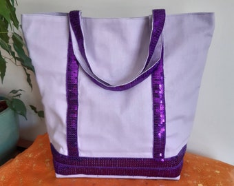 Tote bag with durable cotton sequins and contrasting colored sequin strips