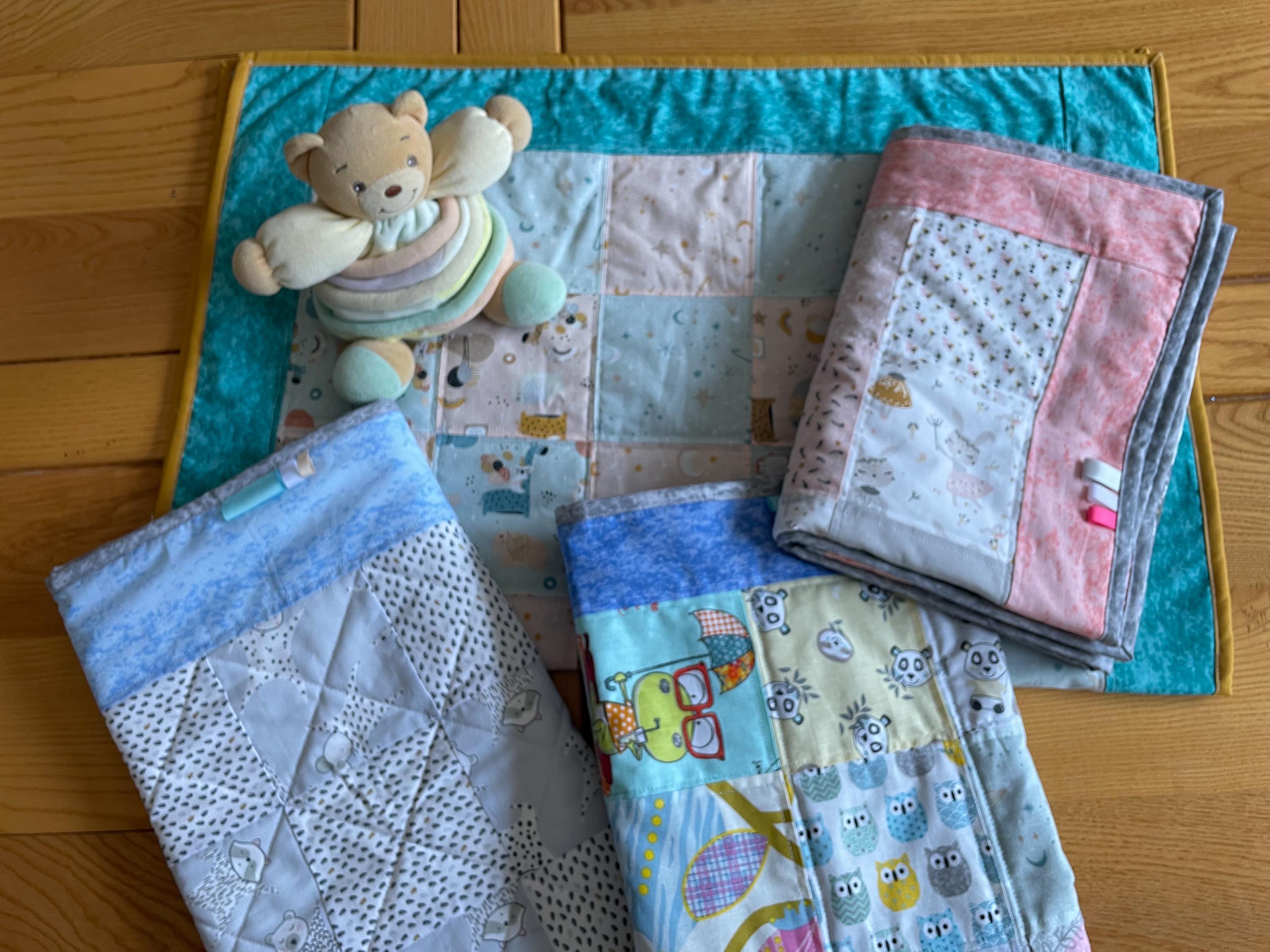 Couette pour bébé faite main avec des animaux du zoo
