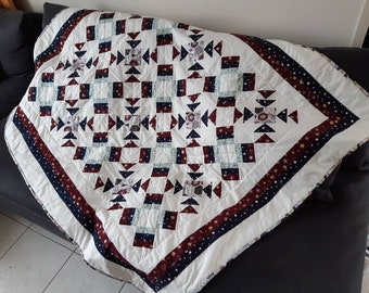 Quilted patchwork quilt blanket