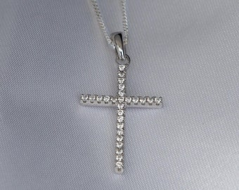 Cross Pendant in Sterling Silver 925 Cubic Zirconia Diamond On 18 inch Curb Chain Religious gift