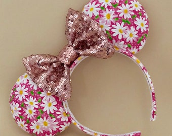 Daisy Flower Mouse Ears with Rose Gold Sequin Bow. Custom Handmade Sparkle Mouse Ears Headband. Gifts for Her Under 50. Sparkle and Glitz.