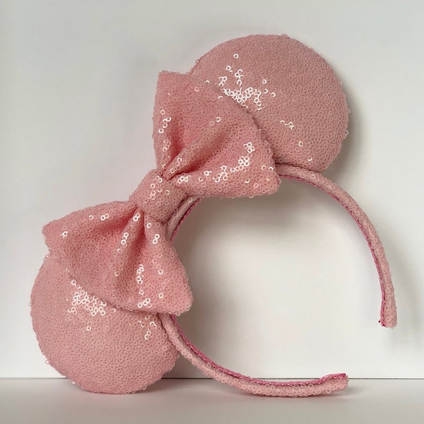 Orejas de ratón de lentejuelas rosas milenarias. Orejas de ratón de lentejuelas rosa bebé chicle. Diadema de orejas de ratón hecha a mano personalizada. Regalos para ella menor de 50 años.