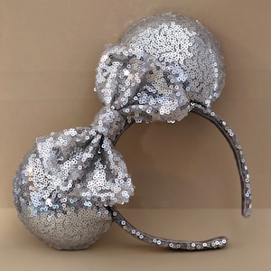 Silver Sequin Mouse Ears. Silver Sequin Bow. Custom Handmade Mouse Ears Headband. Gifts for Her Under 50.
