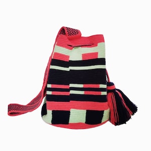 Pink Pattern Wayuu Mochila bag / Crossbody bag / Market Tote / Handmade Summer bag / Beach bag / Woven Boho Handbag