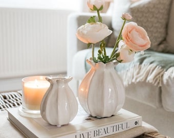 Lillan Off White Poppy Seed Vase