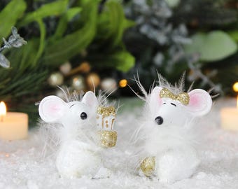 Sitting White & Gold Fluffy Mice
