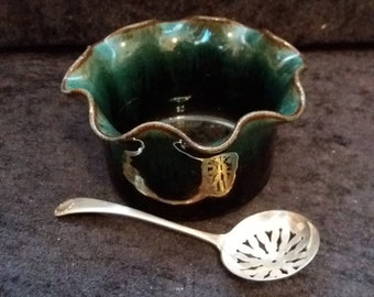 vintage Woburn studio aardewerk jaren 1970 ruche omzoomde turquoise en zwarte suiker kom met vintage epns suiker ziften spoon.classy Engels aardewerk