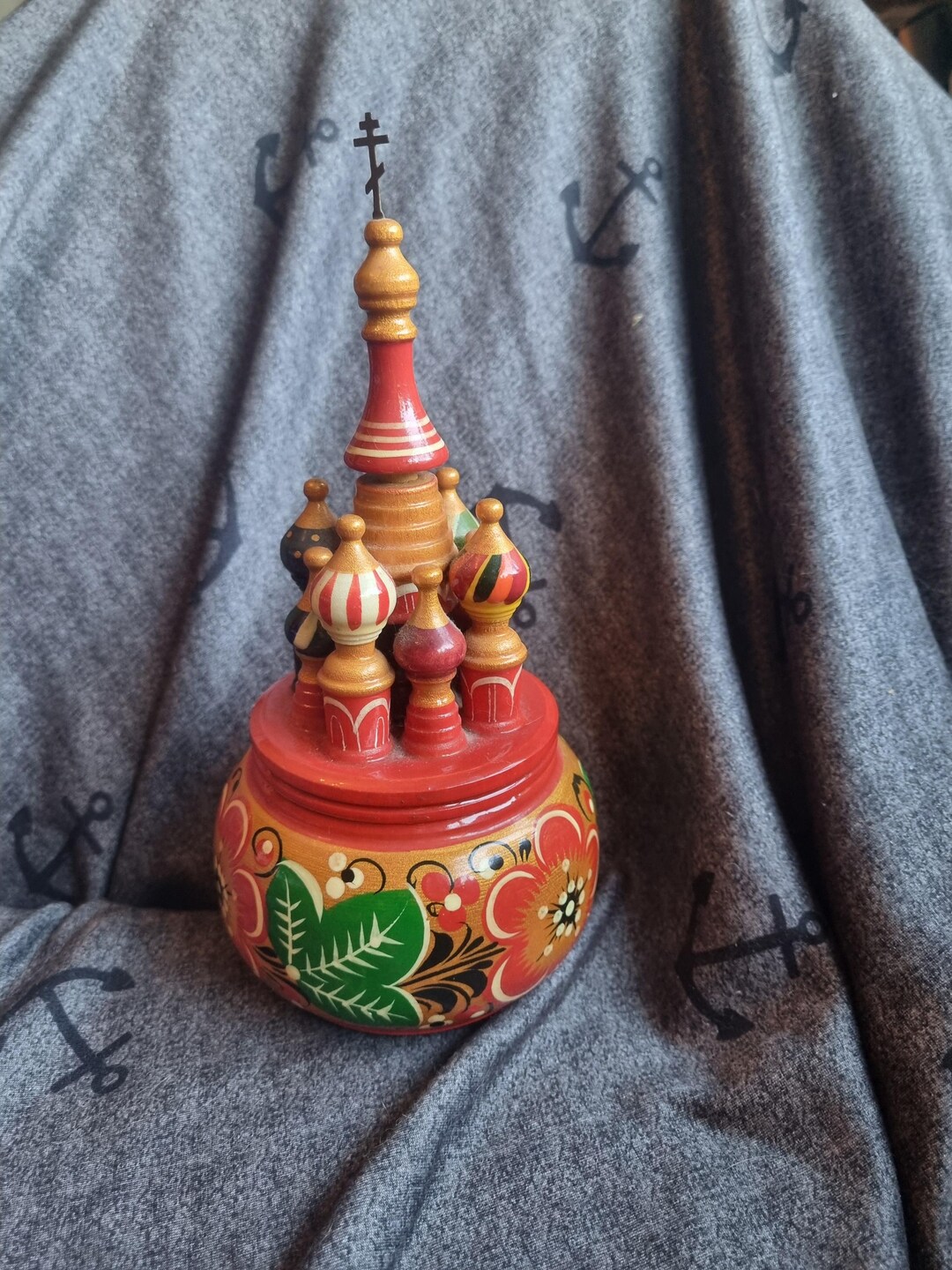 Beautiful Vintage St Basil's Catherdral Rotating Music Box St
