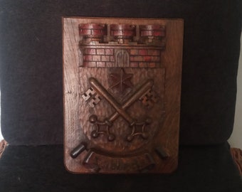 Vintage hand carved wooden Coat of Arms for Lübbeke Germany.